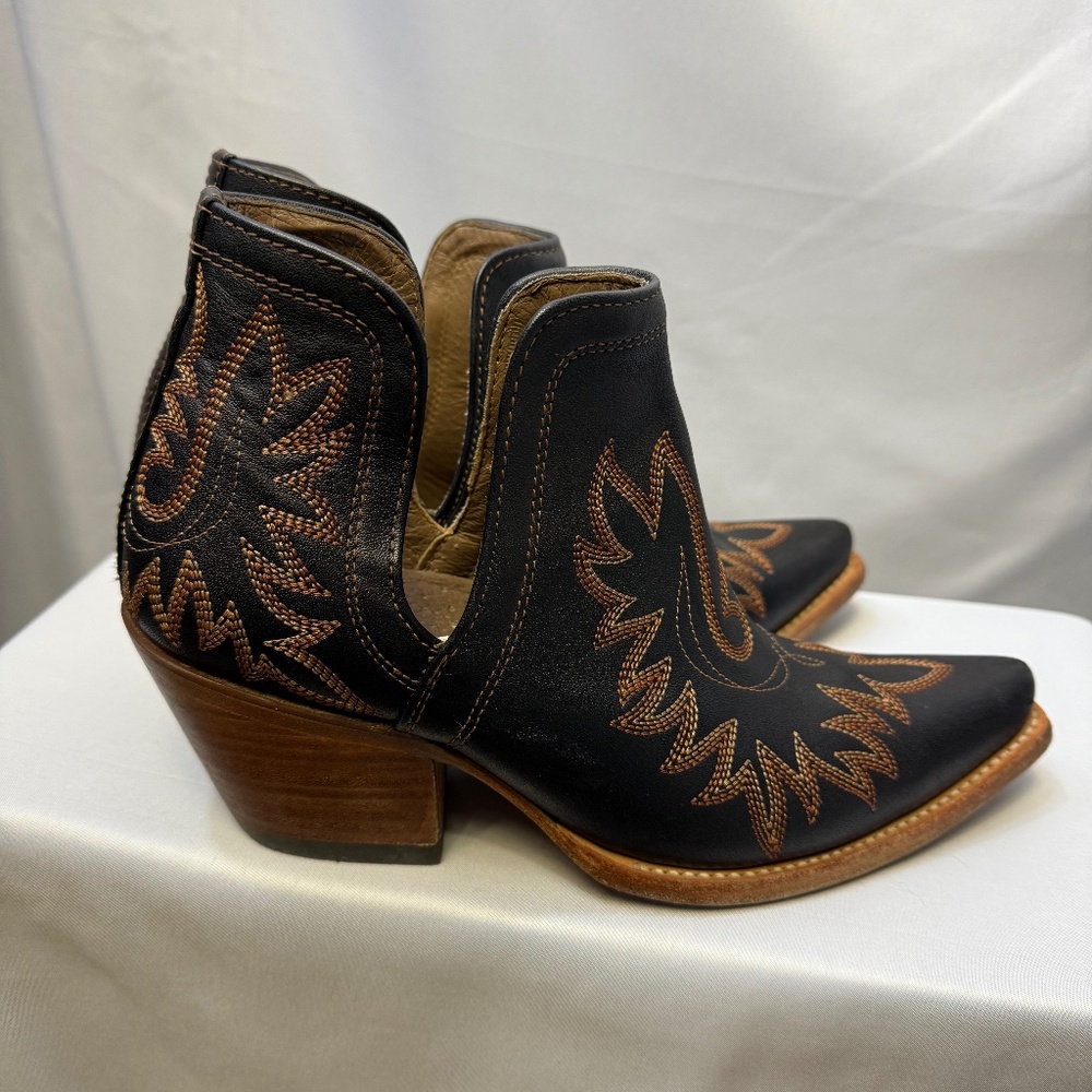 Ariat Dixon Western Ankle Boot size 8.5